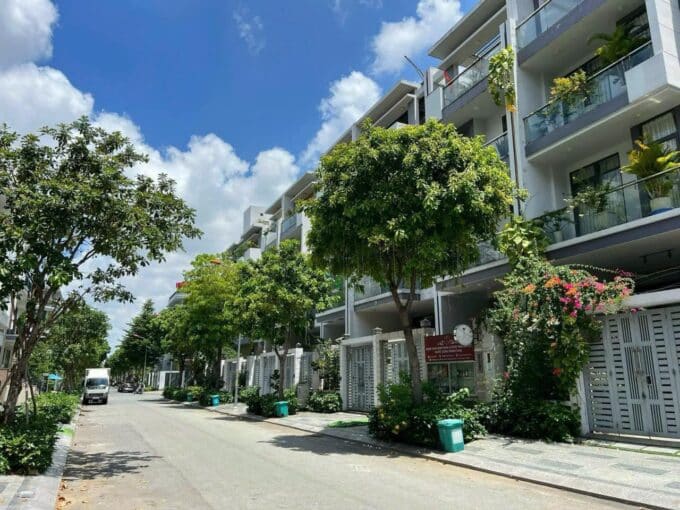 Nhà phố Vạn Phúc City, 5x20m, có hầm 5 bán nhà phố vạn phúc city có thang máy