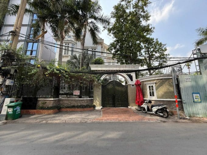 bán nhà ngô quang huy thảo điền 56